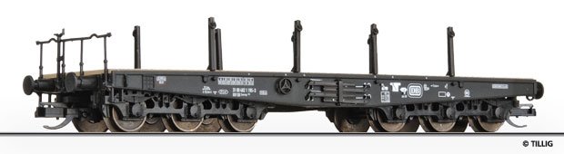 6 axle Heavy duty Flat car<br /><a href='images/pictures/Tillig/Ti15610.jpg' target='_blank'>Full size image</a>